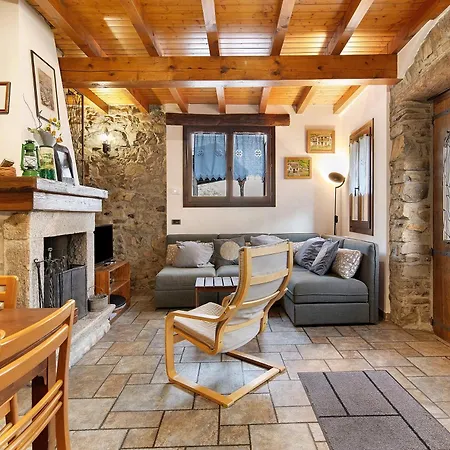 Tra E Monti Сasa de vacaciones Dizzasco